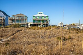 Suncatcher 4 Bedroom Home by RedAwning