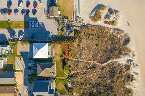 Suncatcher 4 Bedroom Home by RedAwning