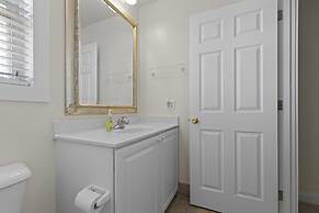 Suncatcher 4 Bedroom Home by RedAwning