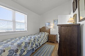 Suncatcher 4 Bedroom Home by RedAwning