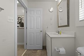 Suncatcher 4 Bedroom Home by RedAwning