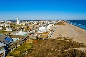 Suncatcher 4 Bedroom Home by RedAwning