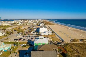 Suncatcher 4 Bedroom Home by RedAwning