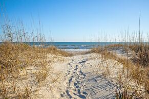 Suncatcher 4 Bedroom Home by RedAwning