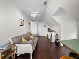 Sea La Vie 3 Bedroom Home by RedAwning