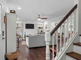 Sea La Vie 3 Bedroom Home by RedAwning