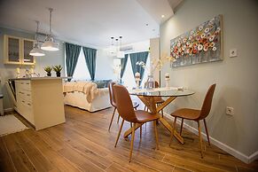 Valentini s Uptown Flat