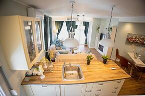 Valentini s Uptown Flat