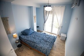 Valentini s Uptown Flat