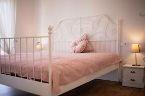 Valentini s Uptown Flat