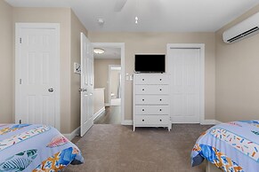 The Salty Pelican 2 Bedroom Townhouse by RedAwning