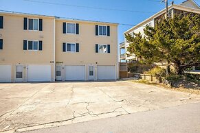 The Salty Pelican 2 Bedroom Townhouse by RedAwning