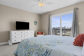 The Salty Pelican 2 Bedroom Townhouse by RedAwning