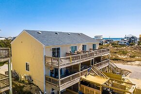 The Salty Pelican 2 Bedroom Townhouse by RedAwning