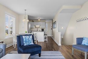 The Salty Pelican 2 Bedroom Townhouse by RedAwning