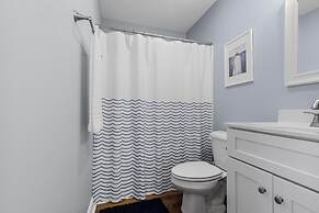 The Salty Pelican 2 Bedroom Townhouse by RedAwning