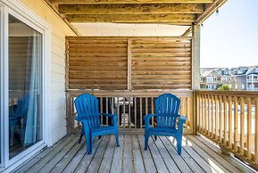 The Salty Pelican 2 Bedroom Townhouse by RedAwning