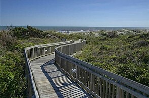 The Salty Pirate 2 Bedroom Condo