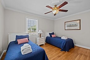 Creek Watch 4 Bedroom Home by RedAwning