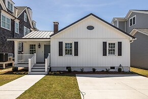 Creek Watch 4 Bedroom Home by RedAwning