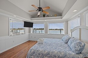 Creek Watch 4 Bedroom Home by RedAwning