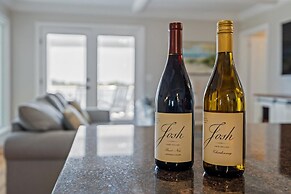 Creek Watch 4 Bedroom Home by RedAwning