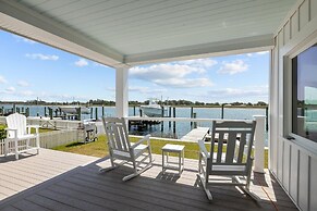 Creek Watch 4 Bedroom Home by RedAwning