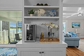 Creek Watch 4 Bedroom Home by RedAwning