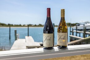 Creek Watch 4 Bedroom Home by RedAwning