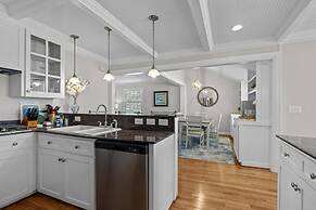 Creek Watch 4 Bedroom Home by RedAwning