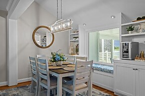 Creek Watch 4 Bedroom Home by RedAwning