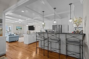 Creek Watch 4 Bedroom Home by RedAwning