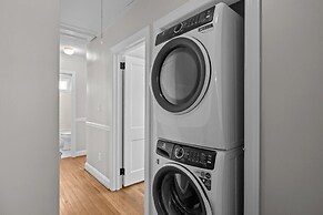 Creek Watch 4 Bedroom Home by RedAwning