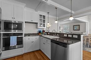 Creek Watch 4 Bedroom Home by RedAwning