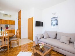 Apartments Vidak - One Bedroom Apartment With Balcony and Sea View -