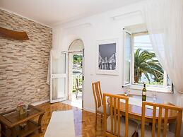 Apartments Vidak - One Bedroom Apartment With Balcony and Sea View -