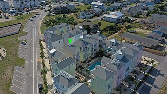 Beach, Please 3 Bedroom Townhouse by Redawning