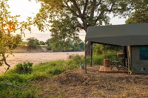 Kruger Untamed - Tshokwane River Camp