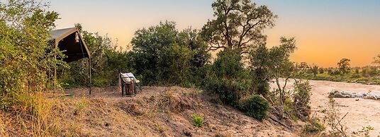 Kruger Untamed - Tshokwane River Camp