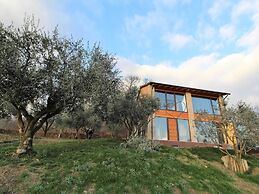 Belvilla by OYO Splendid Chalet With Bubble Bath