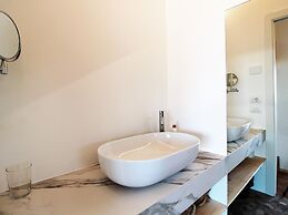 Belvilla by OYO Splendid Chalet With Bubble Bath