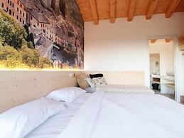 Belvilla by OYO Splendid Chalet With Bubble Bath