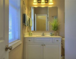 Dolphin Lookout 4 Bedroom Home by RedAwning