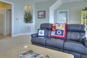 Dolphin Lookout 4 Bedroom Home by RedAwning