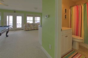 Dolphin Lookout 4 Bedroom Home by RedAwning