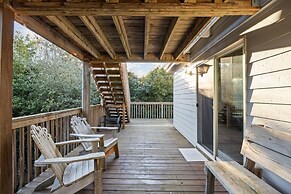 Dogwood Treehouse 4 Bedroom Home by RedAwning