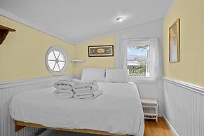 Mr. Bennie's Cafe 2 Bedroom Home by RedAwning
