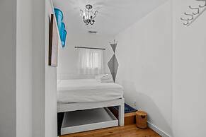 Mr. Bennie's Cafe 2 Bedroom Home by RedAwning