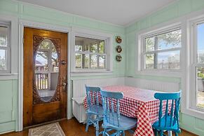 Mr. Bennie's Cafe 2 Bedroom Home by RedAwning