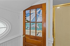 Mr. Bennie's Cafe 2 Bedroom Home by RedAwning